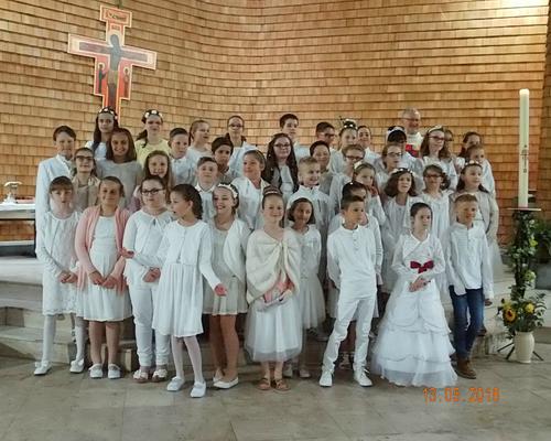 13-05-2018-1ere communion (141)
