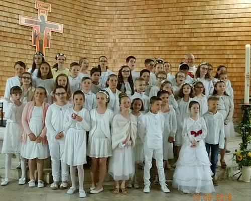 13-05-2018-1ere communion (142)