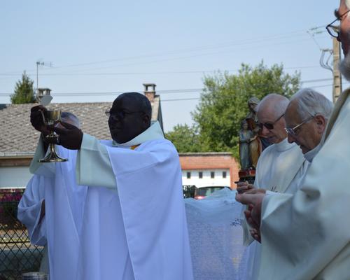 ste ANNE Bertry 17