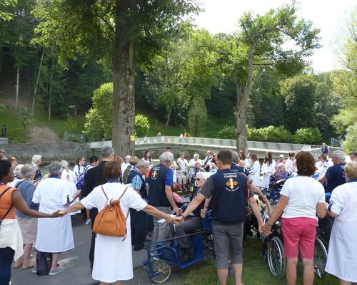 Lourdes2018-photos chemindecroix prairie (1)