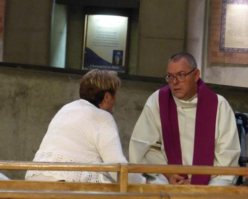 Lourdes2018-photos Sacrmt reconciliation (26)