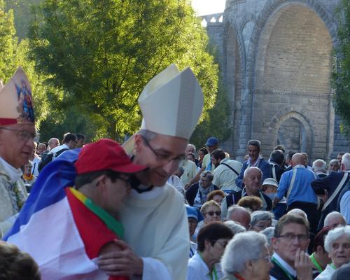 Lourdes2018-photos messe grotte (31)