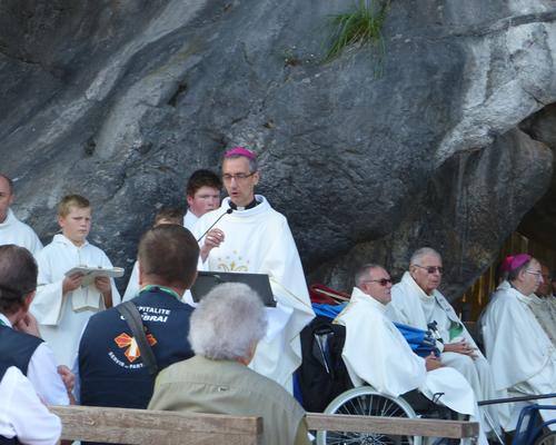 Lourdes2018-photos messe grotte (43)