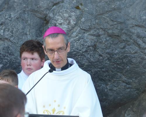 Lourdes2018-photos messe grotte (44)