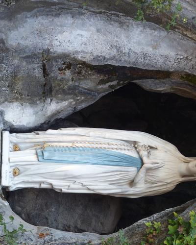 Lourdes2018-photos messe grotte (45)