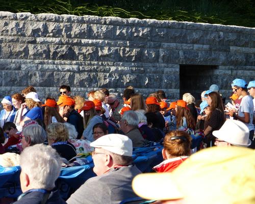 Lourdes2018-photos messe grotte (65)