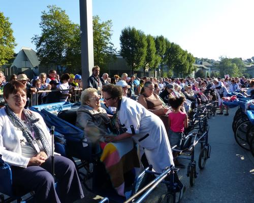 Lourdes2018-photos messe grotte (67)
