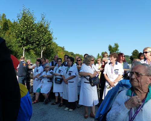 Lourdes2018-photos messe grotte (72)