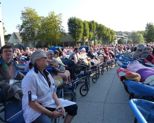 Lourdes2018-photos messe grotte (73)