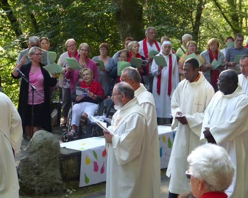 Lourdes-2018 - photos Cathedrale verdure (32)