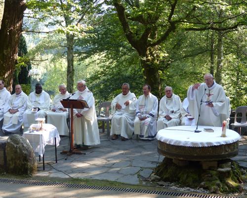 Lourdes-2018 - photos Cathedrale verdure (54)