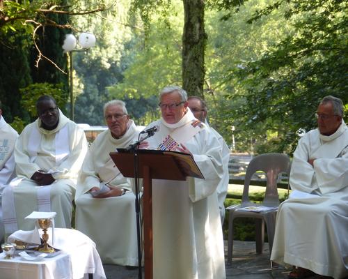 Lourdes-2018 - photos Cathedrale verdure (57)