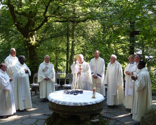 Lourdes-2018 - photos Cathedrale verdure (66)