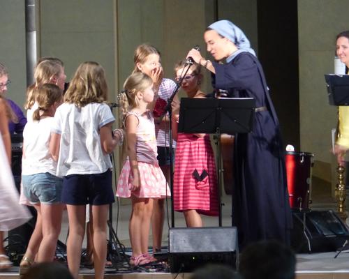 Lourdes 2018 - photos - Recital Soeur Agathe (61)
