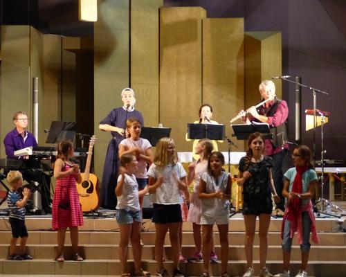 Lourdes 2018 - photos - Recital Soeur Agathe (65)