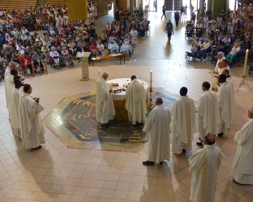 Lourdes 2018 - photos onction malades (66)