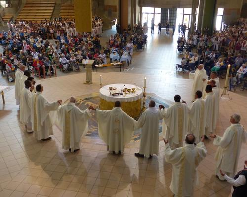 Lourdes 2018 - photos onction malades (70)
