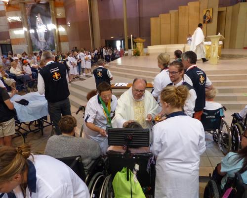 Lourdes 2018 - photos onction malades (100)