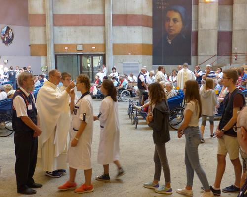 Lourdes 2018 - photos onction malades (128)