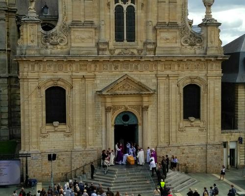 Obseques Monseigneur F. Garnier (4)