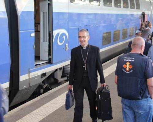notre nouveau pasteur, Monseigneur Dollmann arrive