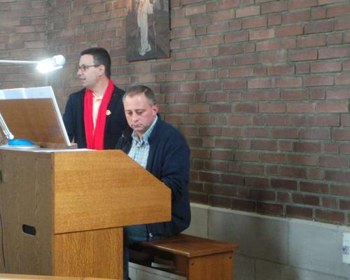 organiste et animateur de chants, messe de retour