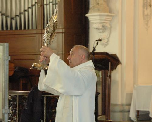 2 Procession (2)