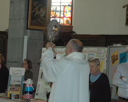 2 Procession (3)