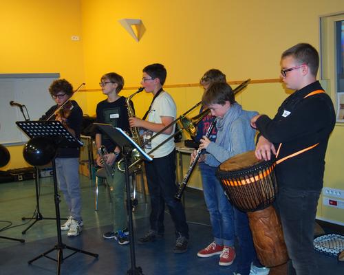 Atelier musique et chant avec Eric