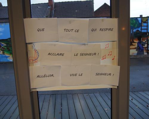Que tout ce qui respire acclame le Seigneur ! Alléluia, vive le Seigneur !