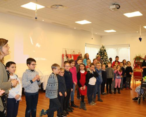 1812_Caté chante Noël Résidence MDV 49