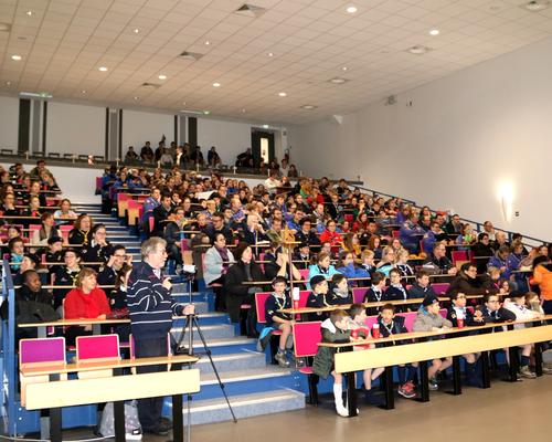 1812_Rencontre des scouts avec Mgr Dollmann 4