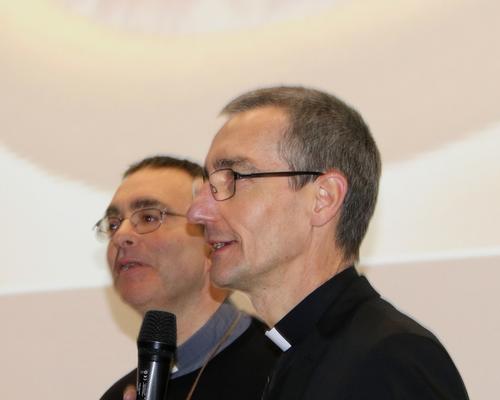 1812_Rencontre des scouts avec Mgr Dollmann 12