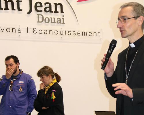 1812_Rencontre des scouts avec Mgr Dollmann 14