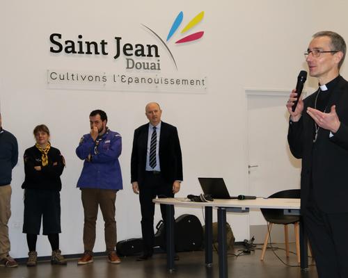 1812_Rencontre des scouts avec Mgr Dollmann 15