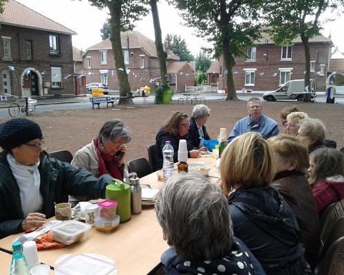 St Cordon 2017 Place des platanes gpe partage (10)