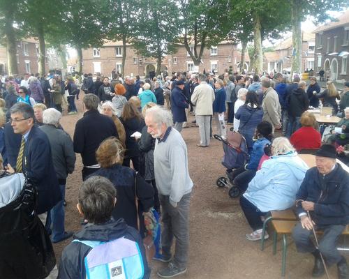 St Cordon 2017 Place des platanes gpe partage (40)