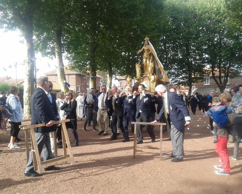 St Cordon 2017 Place des platanes gpe partage (57)