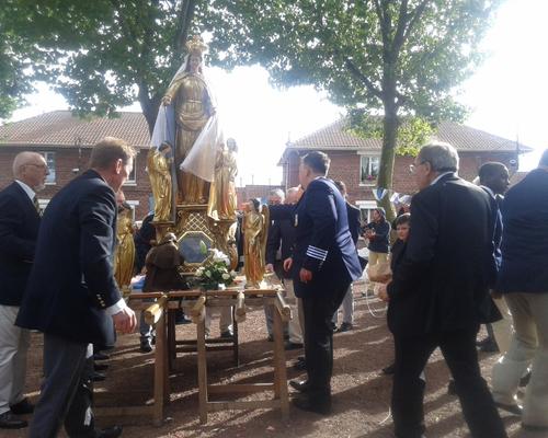St Cordon 2017 Place des platanes gpe partage (62)