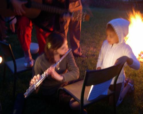 Musique autour du feu