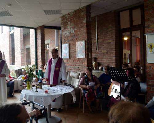 2019-04-17 messe à la maison de retraite