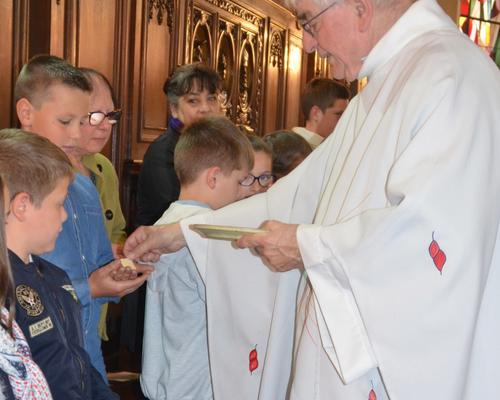 2019-05-05 premières communions à Landrecies 40