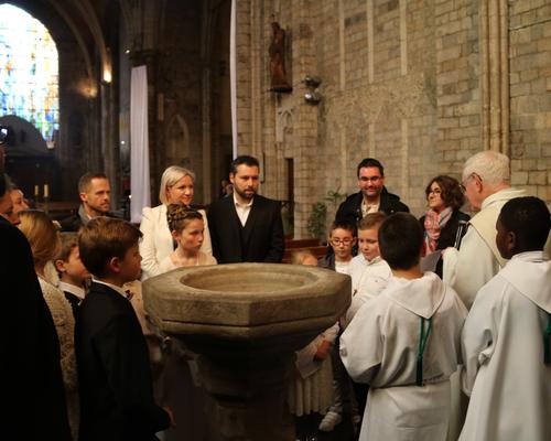 1905_Célébration de baptêmes (7 -12 ans) 37