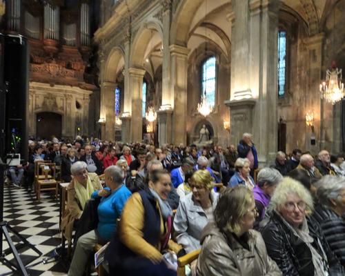 2019-05-10 Natasha St Pier a la cathedrale (4)