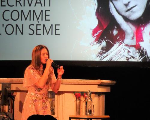 2019-05-10 Natasha St Pier a la cathedrale (10)