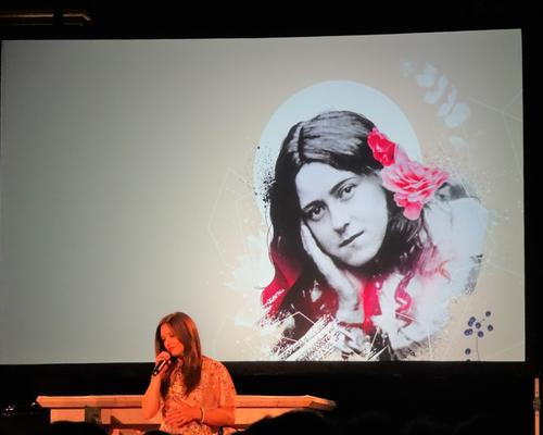 2019-05-10 Natasha St Pier a la cathedrale (11)
