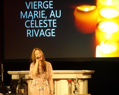 2019-05-10 Natasha St Pier a la cathedrale (15)