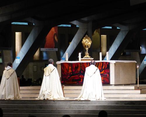 Procession-sacrement-lourdes-19.08.2019 6