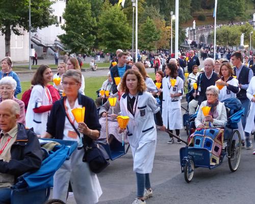 procession-flambeaux-lourdes-20.08.2019 11
