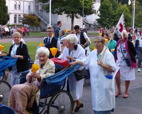 procession-flambeaux-lourdes-20.08.2019 16